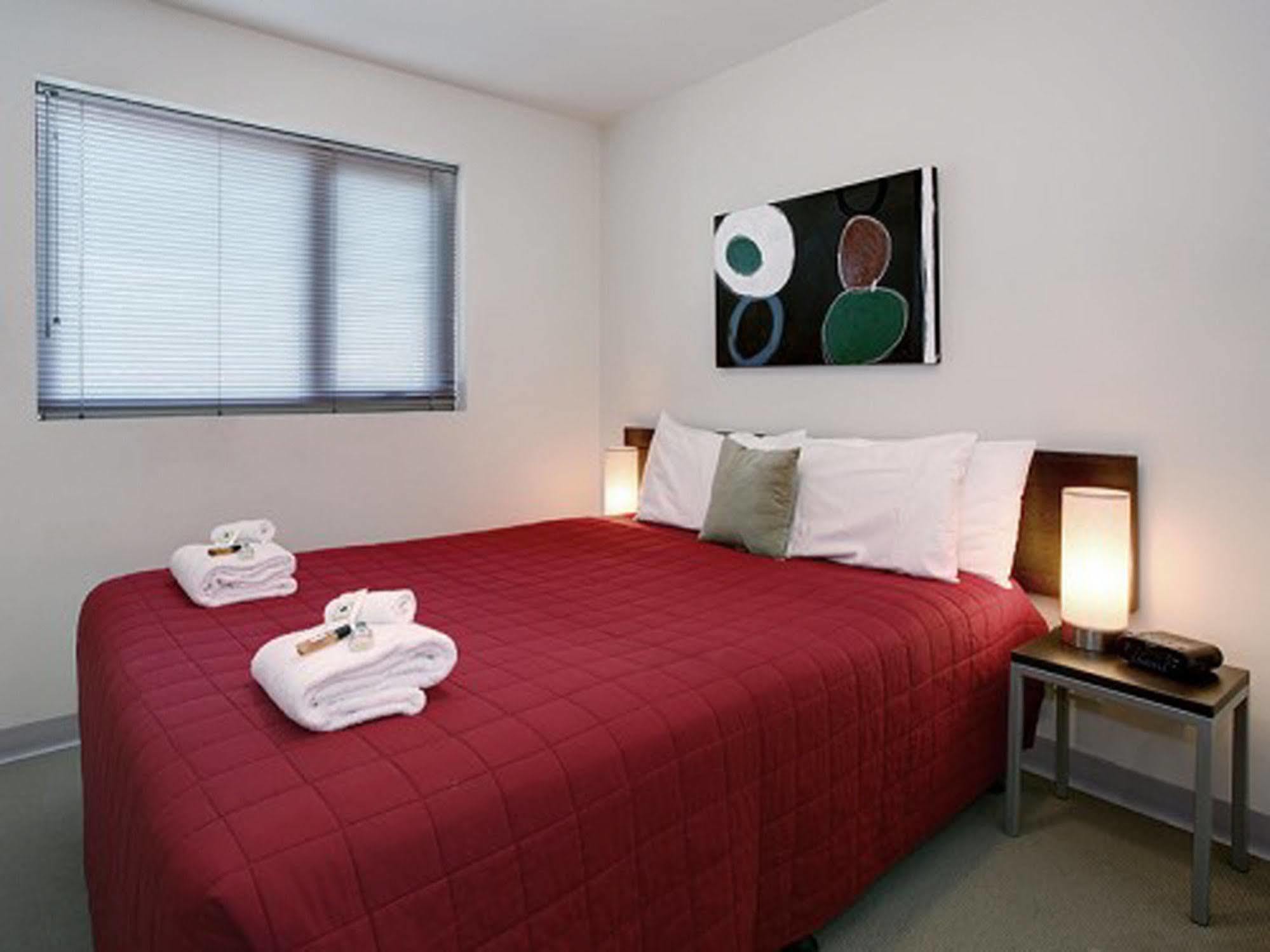 Plum Serviced Apartments Carlton Melbourne Room photo